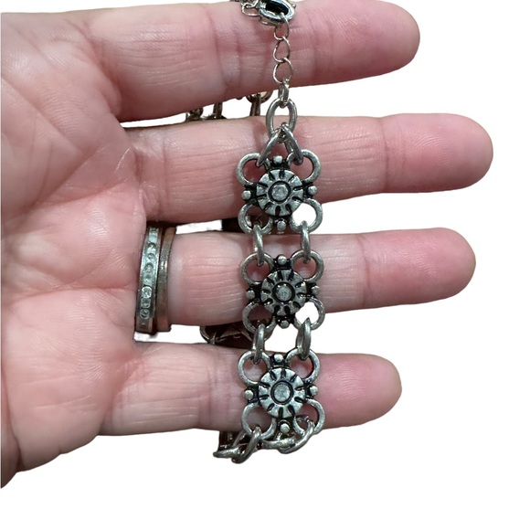 Silver Geometric Design Adjustable Bracelet - Picture 2 of 5